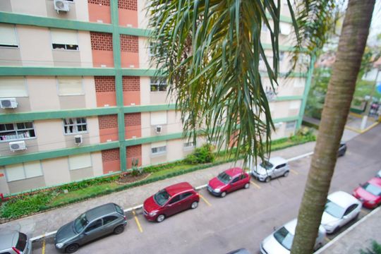 Sala - Vista de apartamento à venda com 1 quarto, 40m² em Petrópolis, Porto Alegre