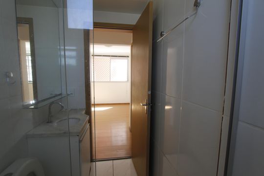 Banheiro Social de apartamento à venda com 2 quartos, 52m² em Jardim America, Belo Horizonte