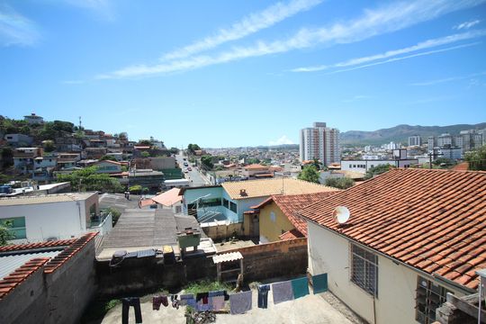 Vista de kitnet/studio para alugar com 1 quarto, 35m² em Teixeira Dias, Belo Horizonte