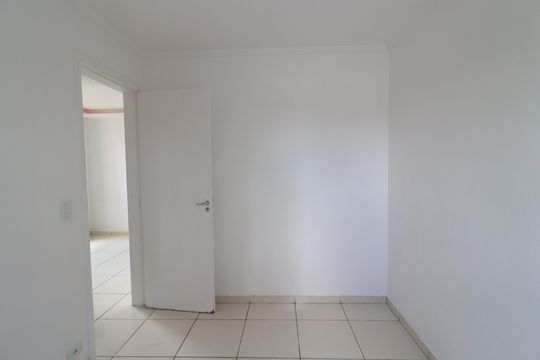 Quarto 1 de apartamento para alugar com 2 quartos, 44m² em Socorro, São Paulo