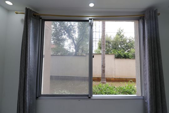 Sala vista de apartamento para alugar com 2 quartos, 44m² em Socorro, São Paulo