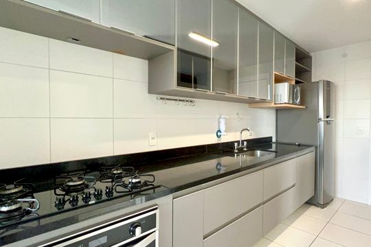 Cozinha de apartamento para alugar com 3 quartos, 118m² em Cerqueira César, São Paulo