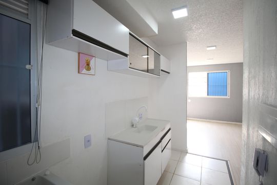 Cozinha de apartamento para alugar com 2 quartos, 42m² em Sarandi, Porto Alegre