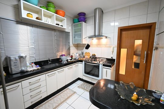 Casa à venda com 3 quartos, 187m² em Jardim Presidente, Goiânia