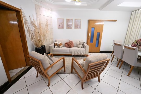 Casa à venda com 3 quartos, 187m² em Jardim Presidente, Goiânia