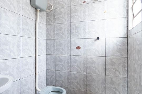 Banheiro 2 de casa para alugar com 3 quartos, 115m² em Mathias Velho, Canoas