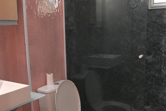 Banheiro de apartamento para alugar com 2 quartos, 52m² em Jardim Satelite, São Paulo