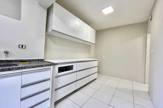 Cozinha de apartamento à venda com 3 quartos, 100m² em Mirandópolis, São Paulo