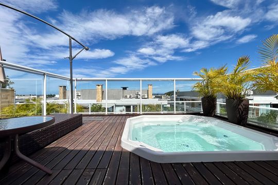 Hidromassagem  de apartamento para alugar com 3 quartos, 196m² em Campeche, Florianópolis