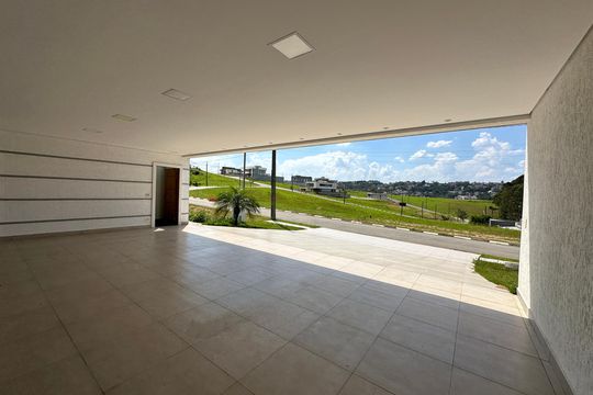 Garagem de casa de condomínio para alugar com 4 quartos, 262m² em Jardim Julio, Barueri