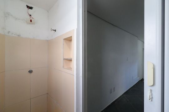 Banheiro de casa para alugar com 1 quarto, 35m² em Praça Joaniza, São Paulo