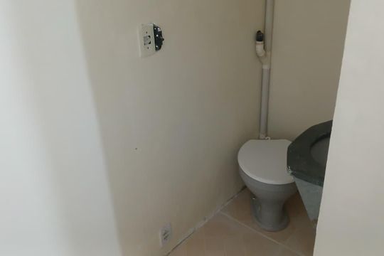Banheiro de apartamento para alugar com 1 quarto, 40m² em Centro, Mesquita