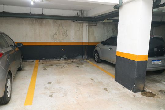 Garagem de apartamento para alugar com 2 quartos, 49m² em Vila Príncipe de Gales, Santo André