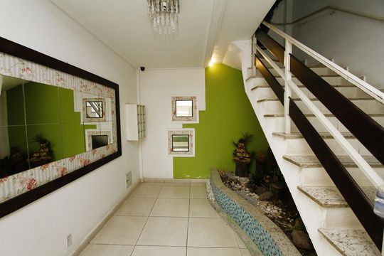 Hall de entrada de apartamento à venda com 2 quartos, 57m² em Padre Eustáquio, Belo Horizonte