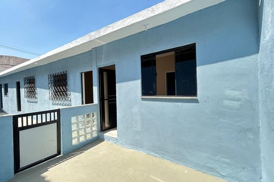 Fachada de casa para alugar com 1 quarto, 38m² em Madureira, Rio de Janeiro
