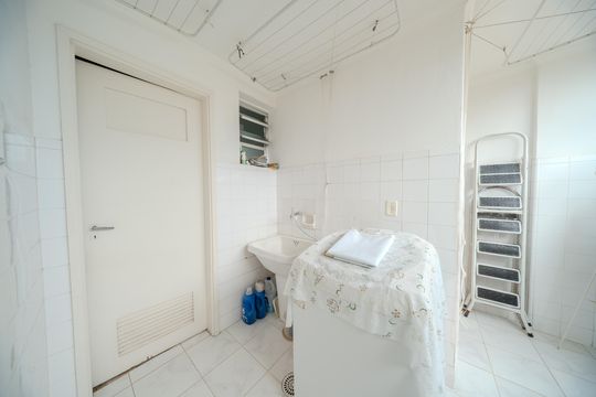 Área de Serviço de apartamento à venda com 3 quartos, 99m² em Consolação, São Paulo