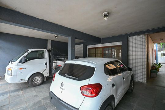Garagem de casa para alugar com 3 quartos, 260m² em Jardim America, Taboão da Serra