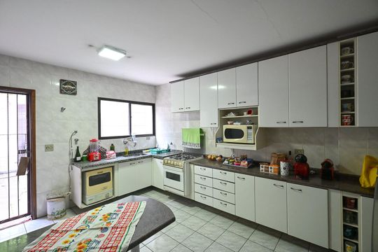 Cozinha de casa para alugar com 3 quartos, 260m² em Jardim America, Taboão da Serra