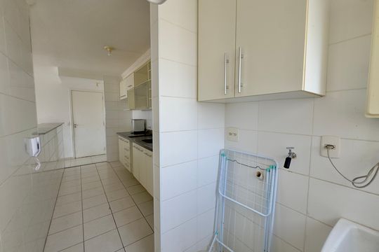 Área de Serviço de apartamento para alugar com 3 quartos, 71m² em Jardim Flor da Montanha, Guarulhos