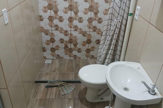 Banheiro de apartamento para alugar com 1 quarto, 35m² em Centro, Mesquita