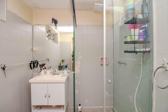 Banheiro da Suíte 1 de apartamento à venda com 4 quartos, 109m² em Bom Fim, Porto Alegre