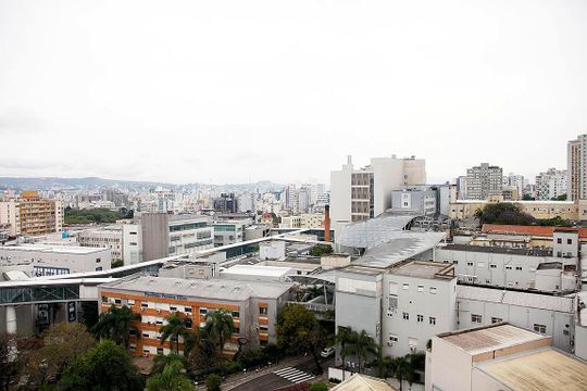 Gabinete Vista de apartamento à venda com 3 quartos, 187m² em Bom Fim, Porto Alegre