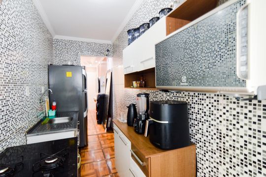 Cozinha de apartamento à venda com 2 quartos, 43m² em Jardim Bela Vista, Guarulhos