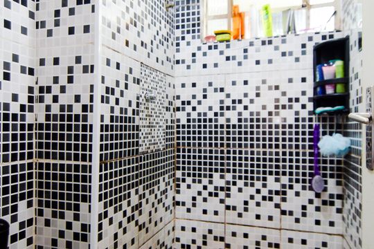 Banheiro de apartamento à venda com 2 quartos, 43m² em Jardim Bela Vista, Guarulhos