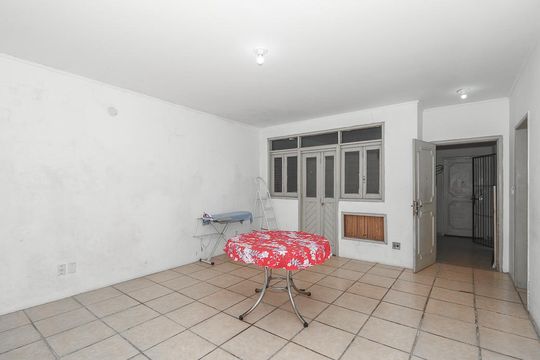 Sala de apartamento à venda com 3 quartos, 100m² em Navegantes, Porto Alegre