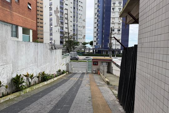 Área comum de kitnet/studio para alugar com 1 quarto, 45m² em José Menino, Santos