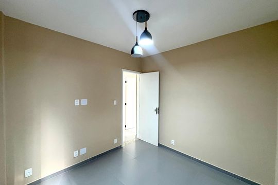 Quarto 2 de apartamento à venda com 2 quartos, 45m² em Taquara, Rio de Janeiro