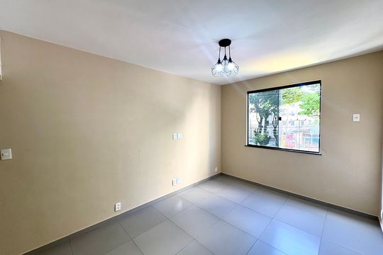 Apartamento à venda com 2 quartos, 45m² em Taquara, Rio de Janeiro