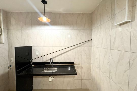 Cozinha de apartamento à venda com 2 quartos, 45m² em Taquara, Rio de Janeiro