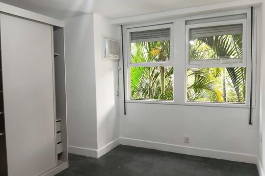 Quarto de apartamento para alugar com 3 quartos, 110m² em Lagoa, Rio de Janeiro