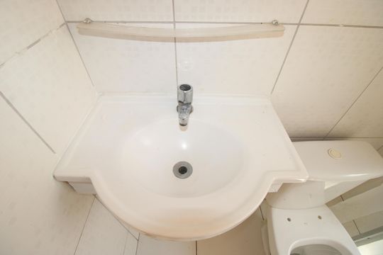 Banheiro de apartamento para alugar com 2 quartos, 50m² em Itaquera, São Paulo