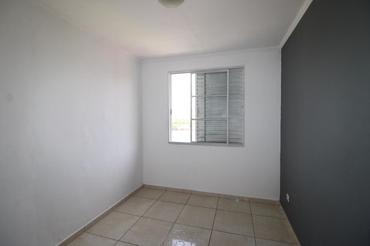 Quarto 1 de apartamento para alugar com 2 quartos, 50m² em Itaquera, São Paulo
