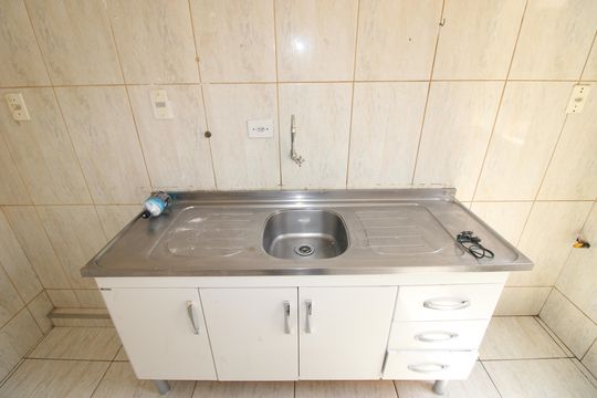 Cozinha de apartamento para alugar com 2 quartos, 50m² em Itaquera, São Paulo