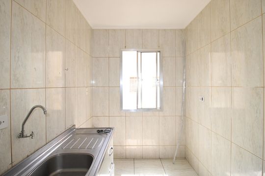 Cozinha de apartamento para alugar com 2 quartos, 50m² em Itaquera, São Paulo