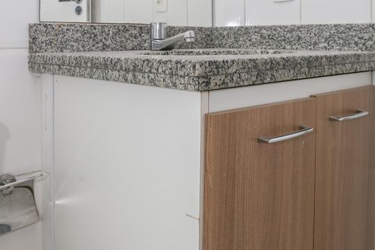 Banheiro Social de apartamento para alugar com 2 quartos, 57m² em Barra Funda, São Paulo