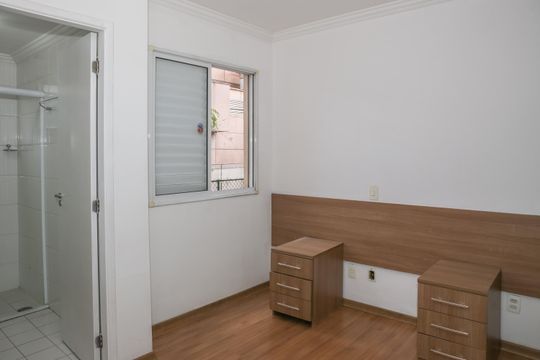 Suíte de apartamento para alugar com 2 quartos, 57m² em Barra Funda, São Paulo