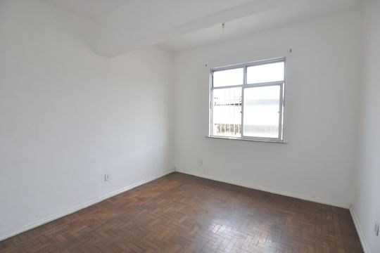 Apartamento para alugar com 2 quartos, 85m² em Benfica, Rio de Janeiro
