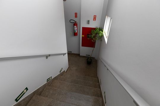 ESCADARIA de apartamento à venda com 3 quartos, 85m² em Jardim Conceição, Campinas
