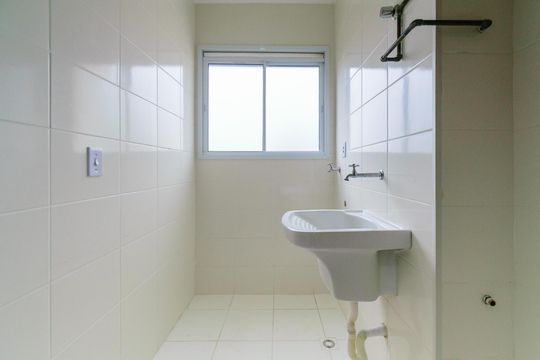 Área de Serviço de apartamento para alugar com 2 quartos, 34m² em Jardim Itacolomi, São Paulo