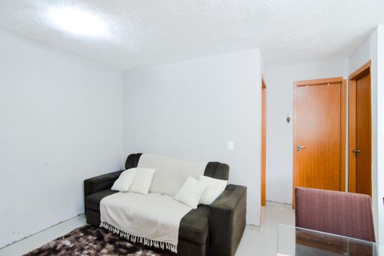 Sala de apartamento para alugar com 2 quartos, 42m² em Água Chata, Guarulhos