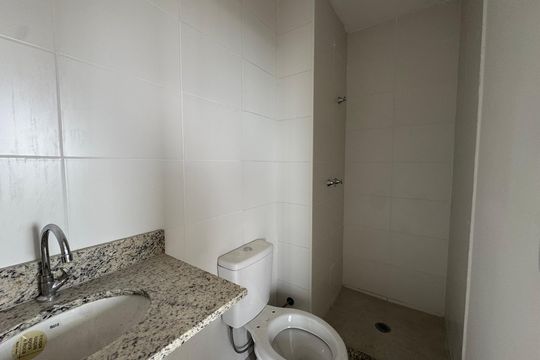Banheiro de apartamento para alugar com 2 quartos, 39m² em Jaguaribe, Osasco