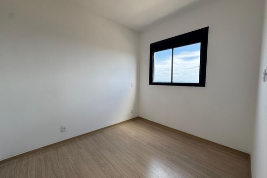 Quarto 1 de apartamento para alugar com 2 quartos, 39m² em Jaguaribe, Osasco