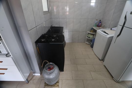 Cozinha e Área de Serviço de apartamento à venda com 2 quartos, 48m² em Olaria, Canoas