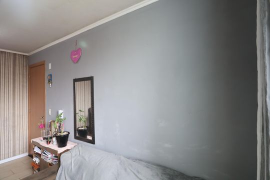 Sala de apartamento à venda com 2 quartos, 48m² em Olaria, Canoas