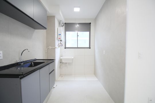 Cozinha  de apartamento para alugar com 2 quartos, 40m² em Vila Andrade, São Paulo
