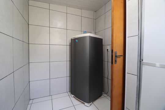 Cozinha de casa para alugar com 2 quartos, 60m² em Bom Jesus, Uberlândia